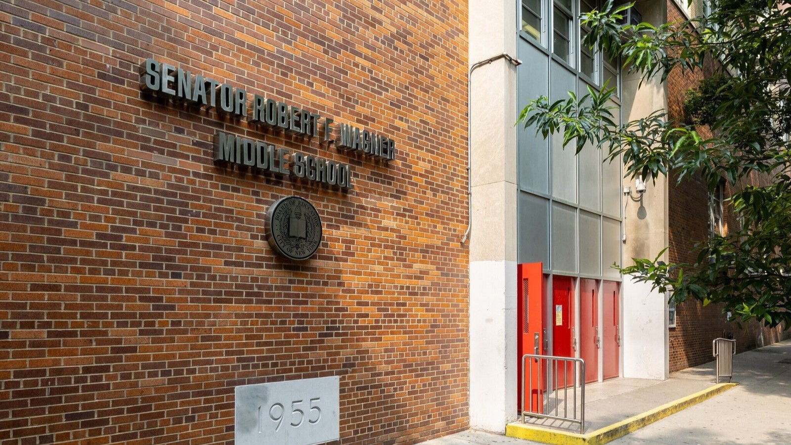 Senator Robert F. Wagner Middle School in NYC, delivered with scheduling support from CPM Scheduling Consultants for educational infrastructure.